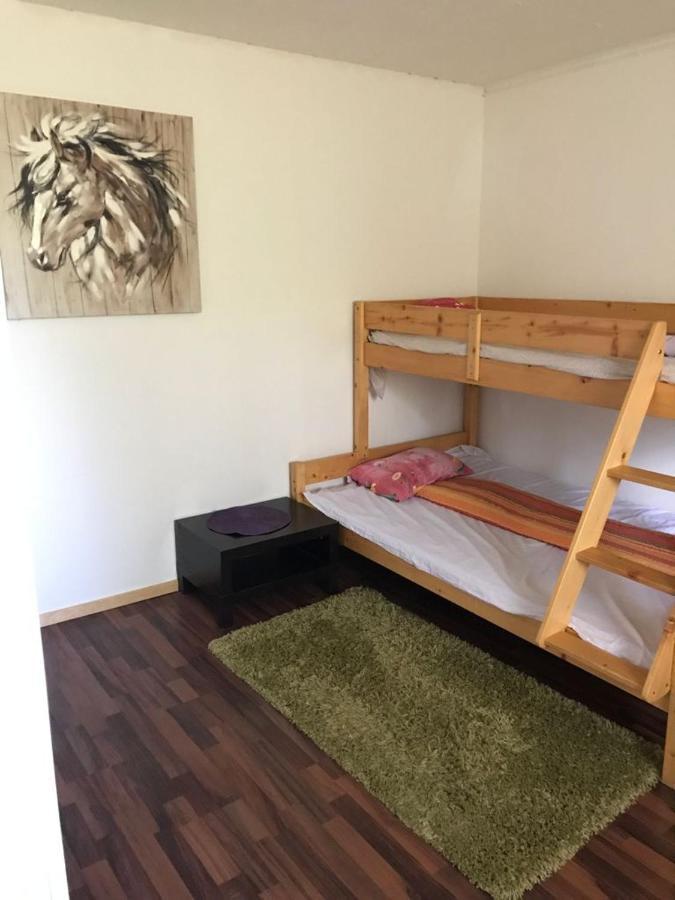 Vacker Hus I Naturen Fröseke エクステリア 写真